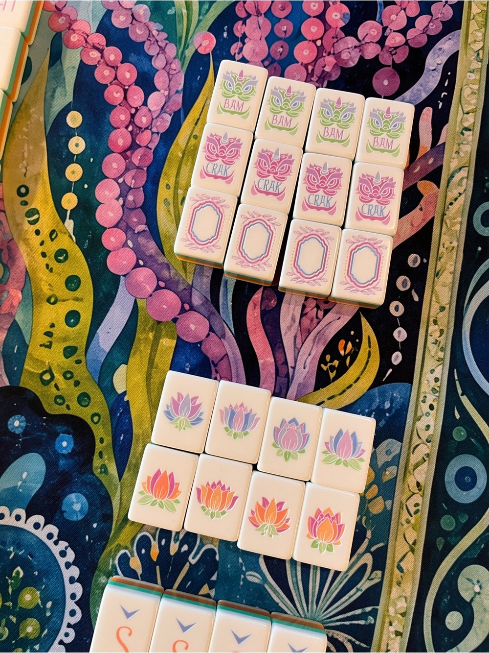 Mahjong Tile Set with Matching Mat - Picture 6 of 13